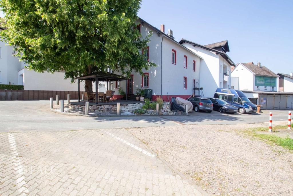 Straßenansicht