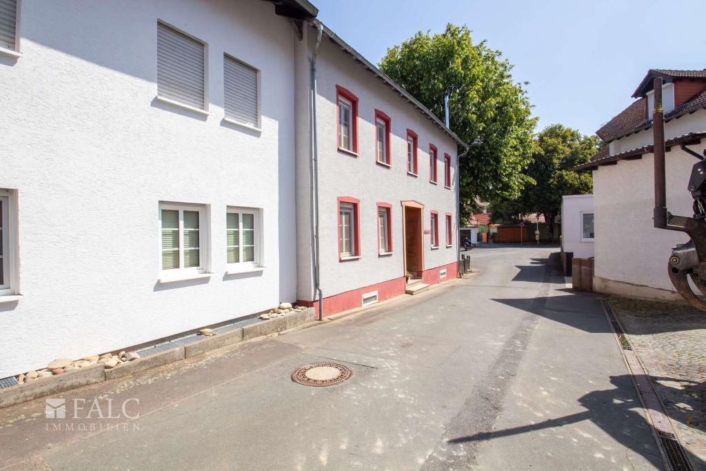 Straßenansicht