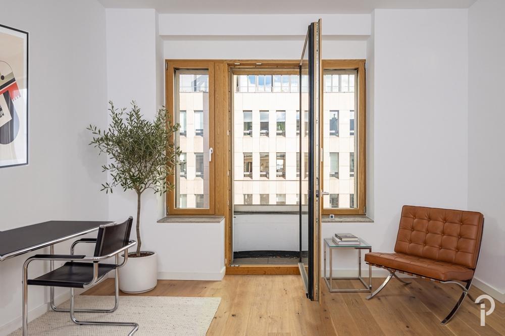 Repräsentative, hochwertige 3 Zimmer-Wohnung mit großer Dachterrasse im Herzen Düsseldorfs. - Photo 3
