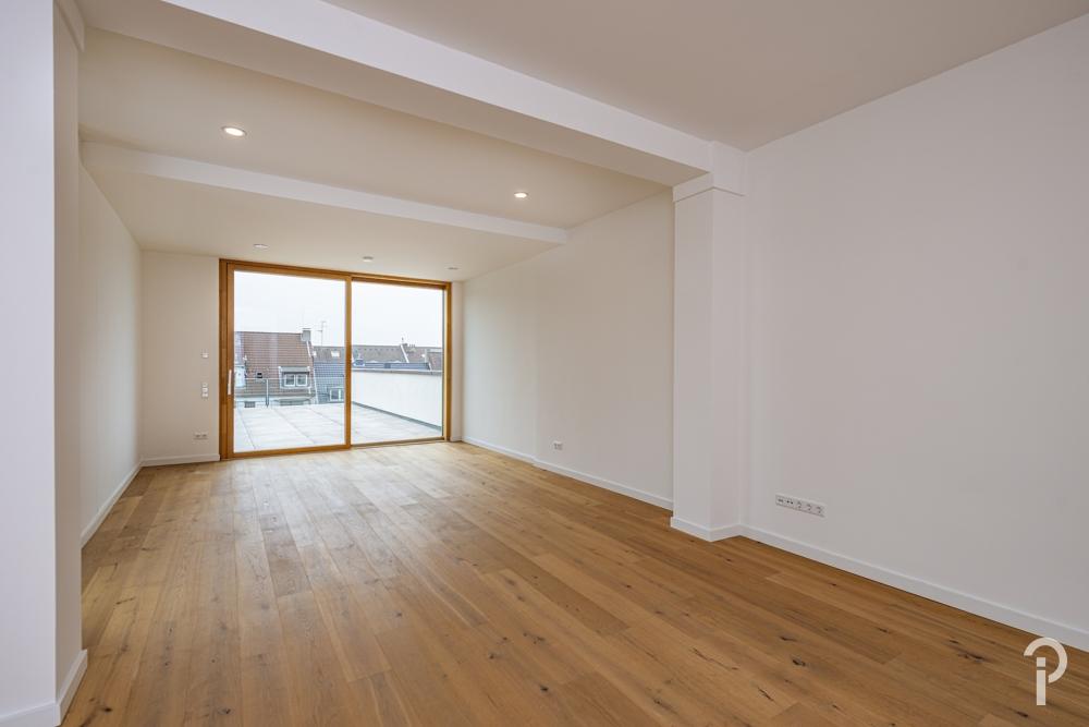 Repräsentative, hochwertige 3 Zimmer-Wohnung mit großer Dachterrasse im Herzen Düsseldorfs. - Photo 3