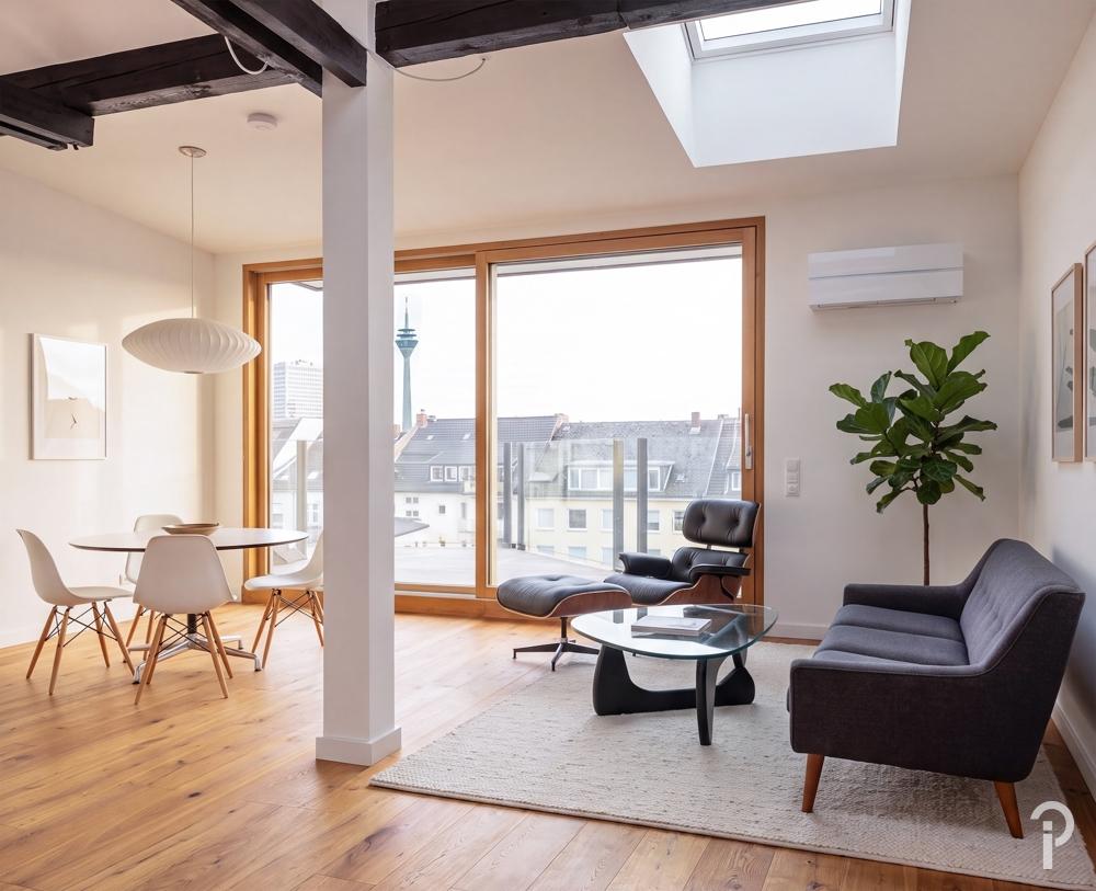 Luxuriöse 3 Zimmer Dachgeschoss-Maisonette-Wohnung mit Klimaanlage und kleiner Dachterrasse - Photo 1