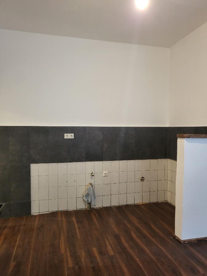 Charmante 2-Raum-Wohnung mit modernem Bad und offenem Wohnbereich zu vermieten - Foto 1