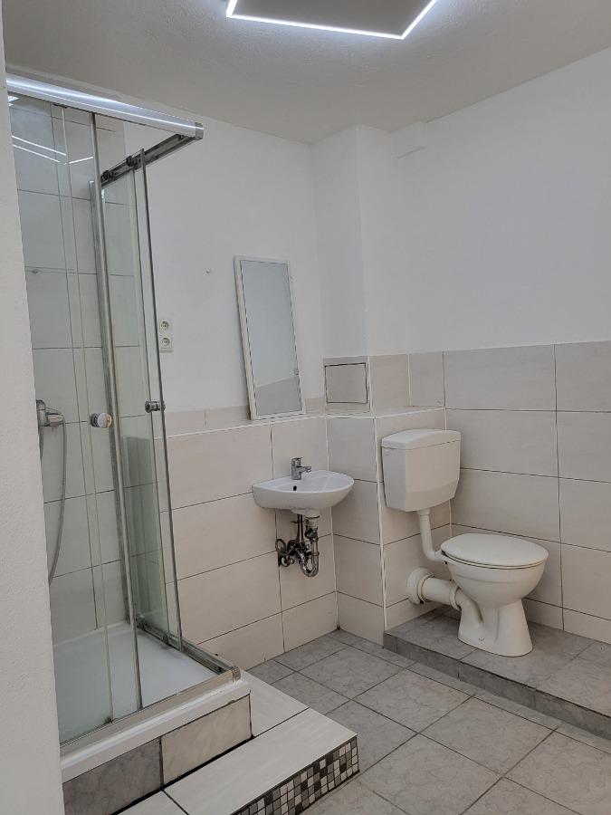 Charmante 2-Raum-Wohnung mit modernem Bad und offenem Wohnbereich zu vermieten - Foto 3