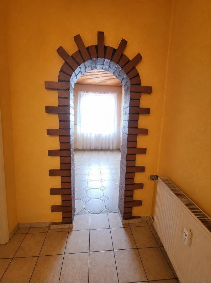 Großzügige 5-Zimmer-Wohnung mit Balkon in Eisenberg - Foto 3