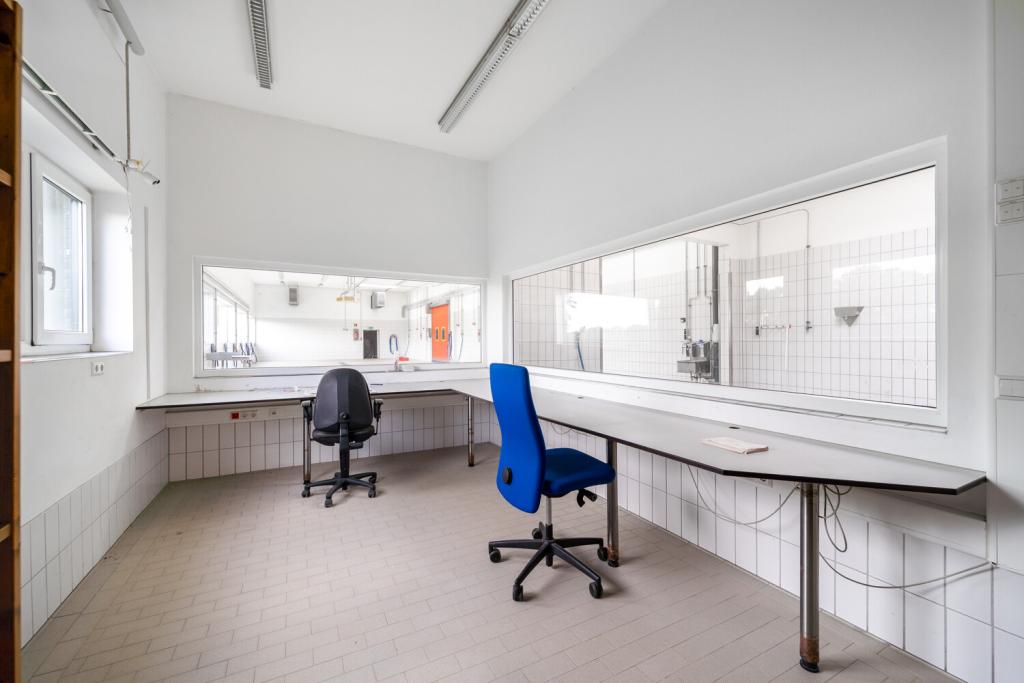 Büro EG