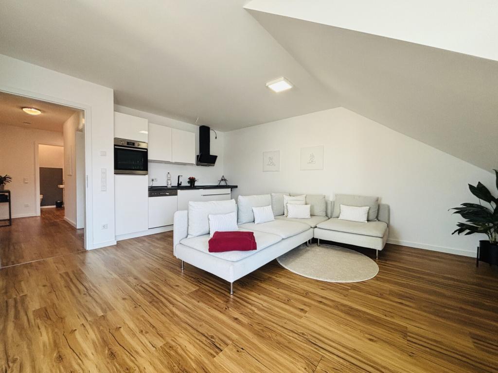 Hochwertige Dachgeschosswohnung | ca. 80 m² | Stellplatz | KfW 55 | 2 Zimmer | Miete - Foto 2