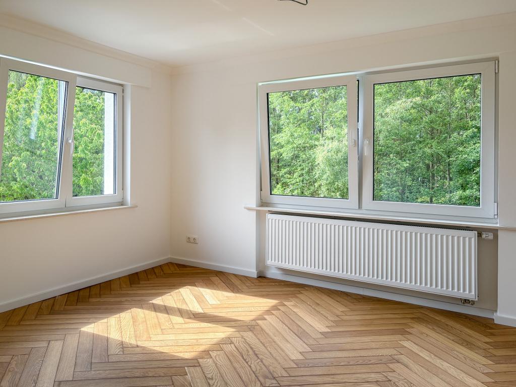 ++ Luxuriös sanierte 4-Zimmer-Wohnung in Traumlage Kalbach-Riedberg ++ - Photo 3