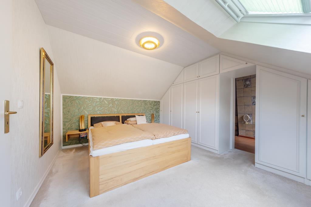 Schlafzimmer mit...