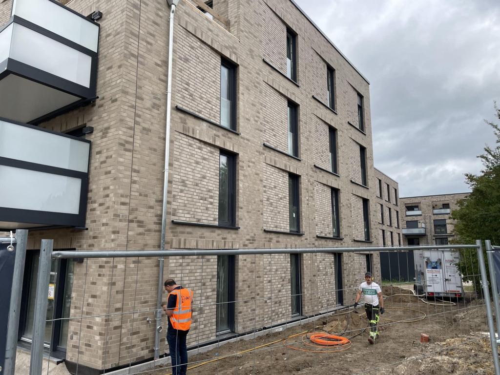 Erstbezug: Moderne 2-Zimmer-Wohnung im 2. OG mit Balkon, Einbauküche & Fußbodenheizung auf 66,5 m² - Jetzt schnell sein! - Photo 4