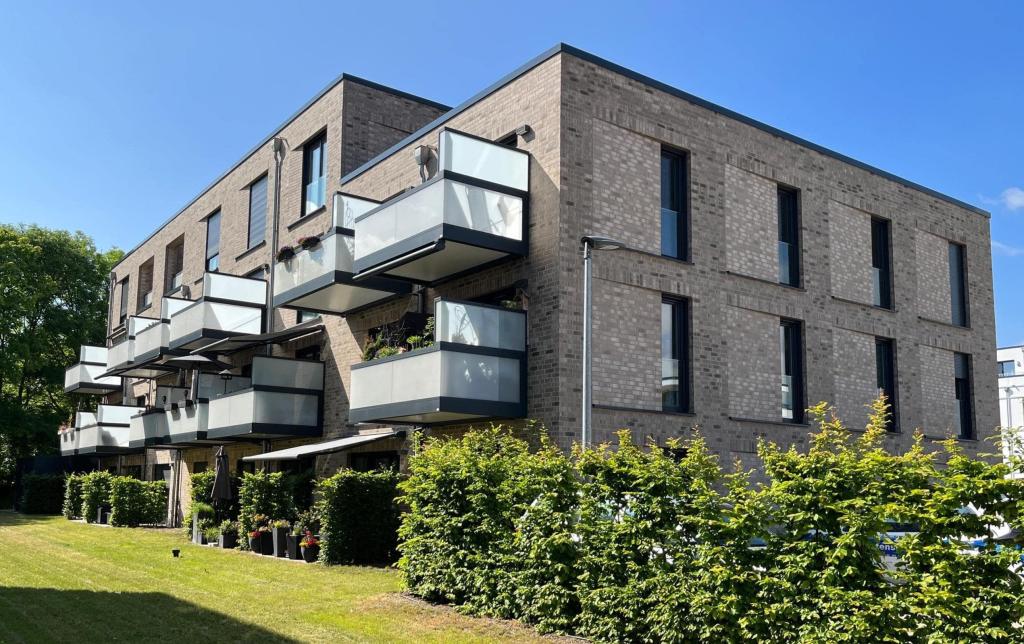Erstbezug in Sehnde| 2-Zimmer | 66,58 m² | Terrasse mit Markise | Fußbodenheizung | Einbauküche - Photo 3