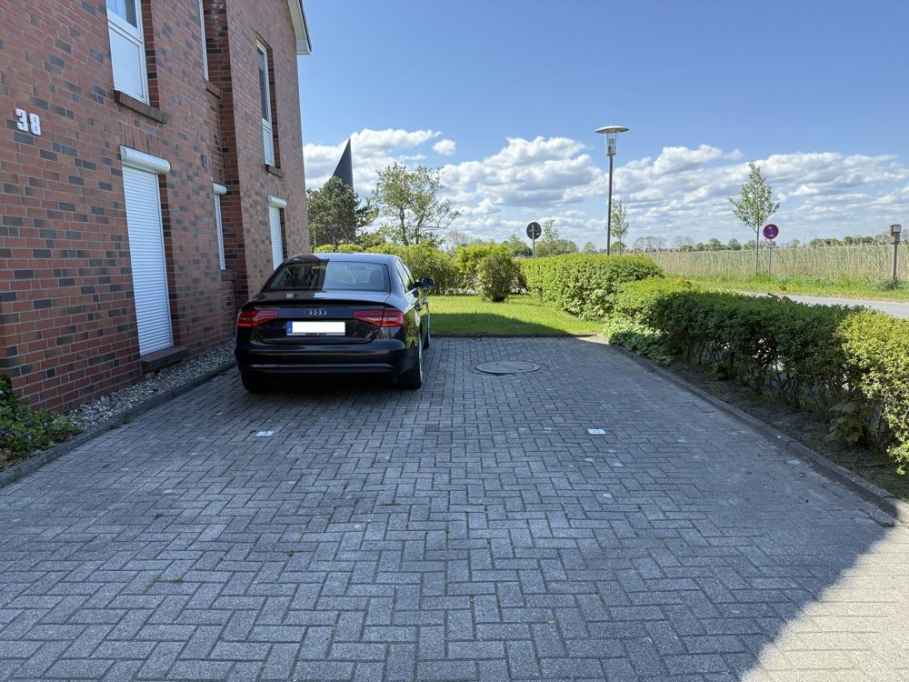 Parkplatz vorne