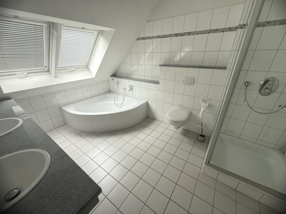 Penthouse-Feeling über den Dächern von Jever - Stilvoll wohnen mit großer Dachterrasse - Foto 2