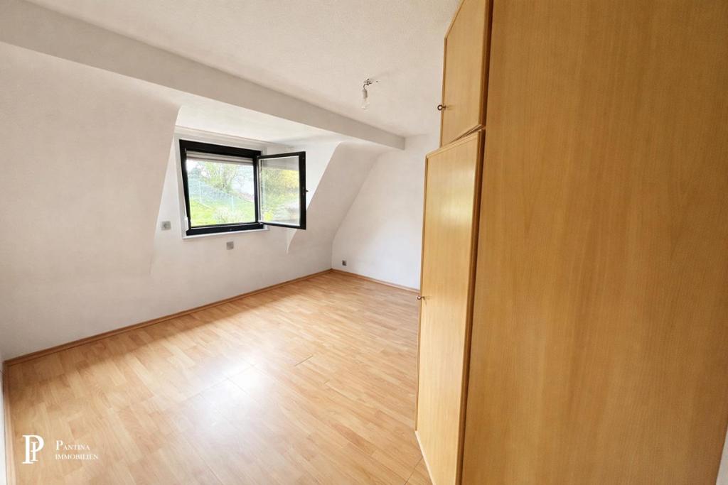 Charmantes Haus mit Garten, Garage & viel Platz auf 3 Etagen - Photo 2