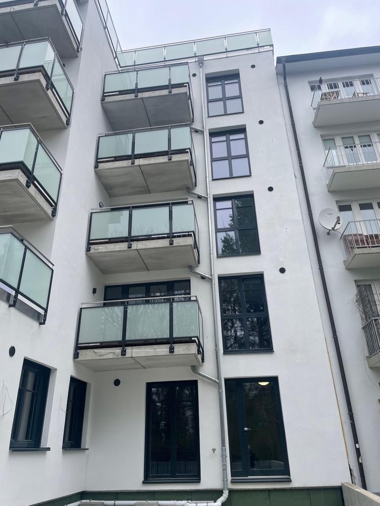 Hinten 1