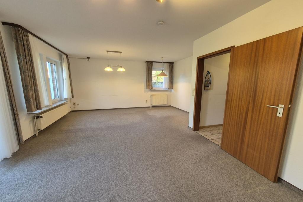 Wohnzimmer und Esszimmer