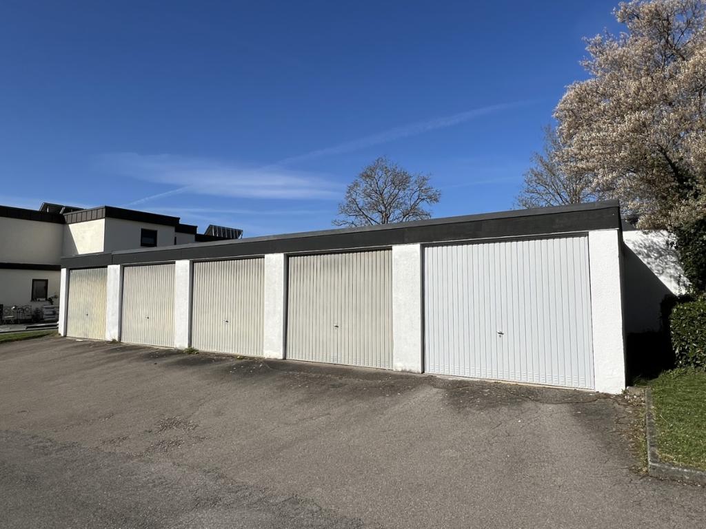 Garage im Garagenhof