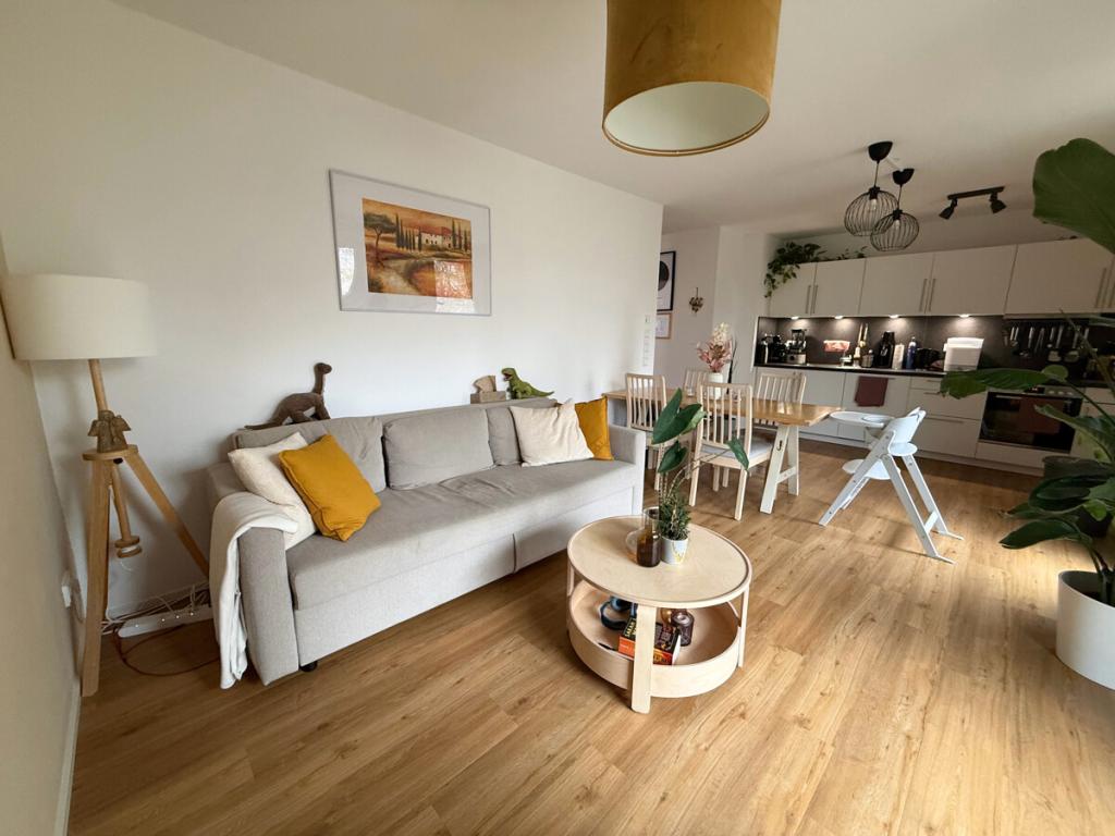 Attraktive und stilvolle Neubauwohnung - Photo 1