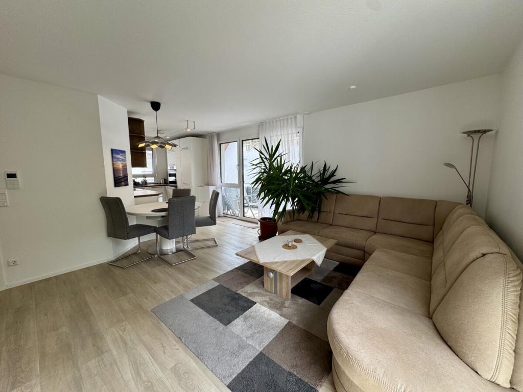 Moderne 3-Zimmer-Wohnung | voll möbliert | Balkon | Tiefgaragenstellplatz - Foto 2