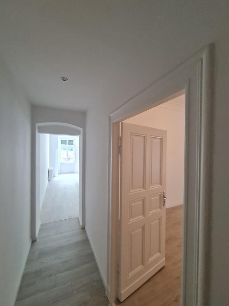 Flur5 Eingang mittleres zImmer.jpg