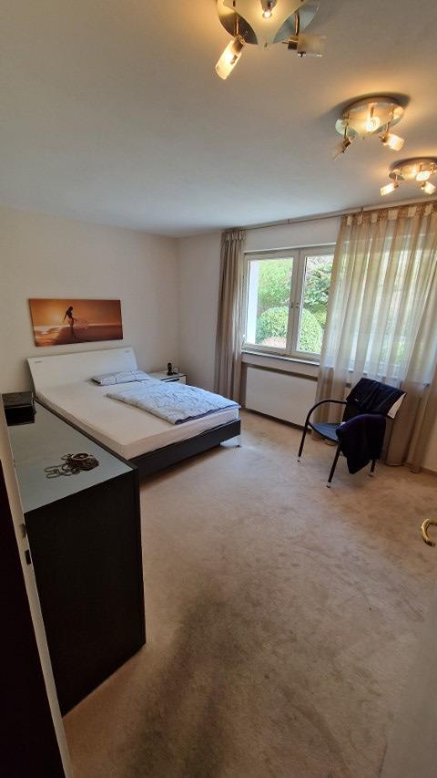 6. Schlafzimmer_OG.jpg