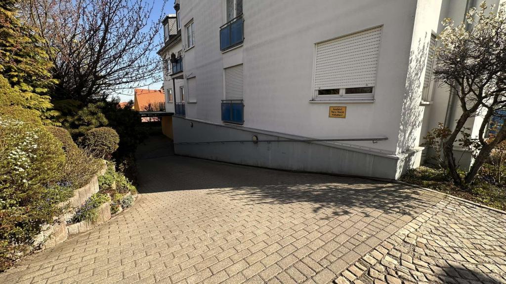 Stadtzentrum: 3 Zimmer Maisonettewohnung mit TG Stellplatz gegenüber Schloss - Foto 4