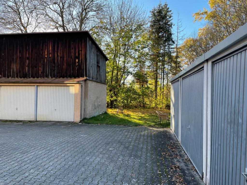 Blick in den Garten vom Innenhof aus 