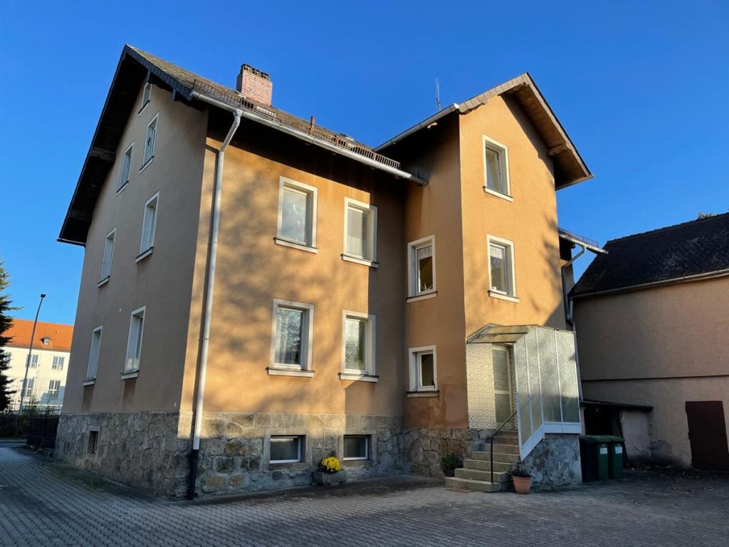 Ansicht vom Innenhof zum Eingang 