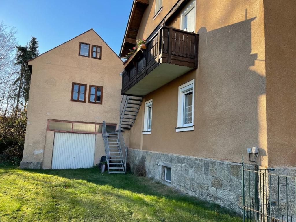 Garage und Balkon, für Mieter extra nutzbar 