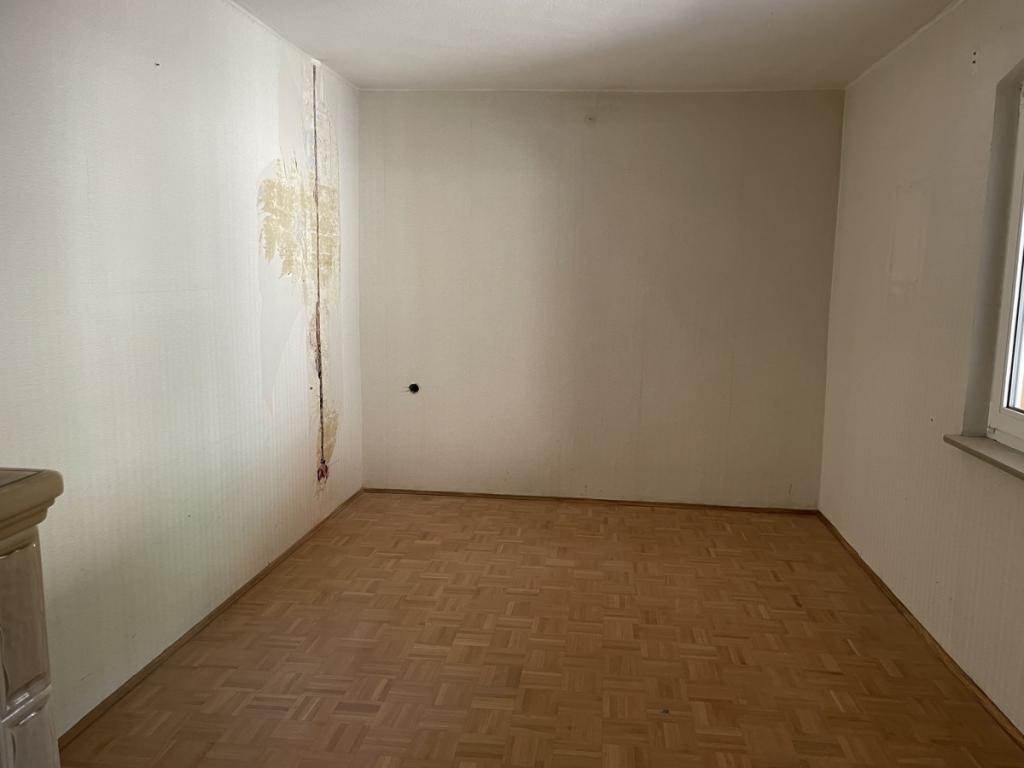 1. OG Lesezimmer und Wohnzimmer mit Kachelofen 