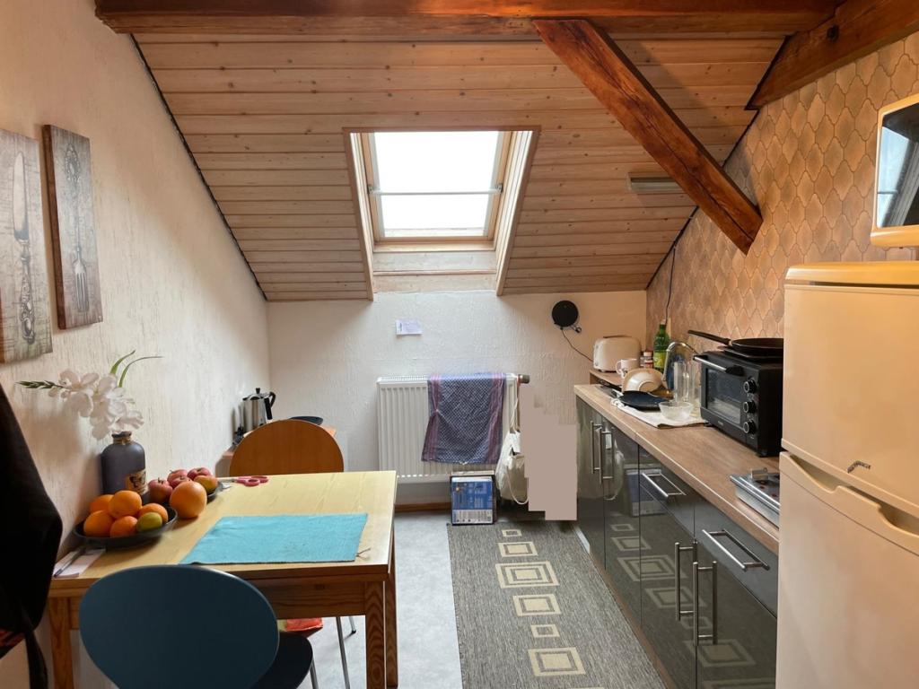 Küche WG im Dachgeschoss