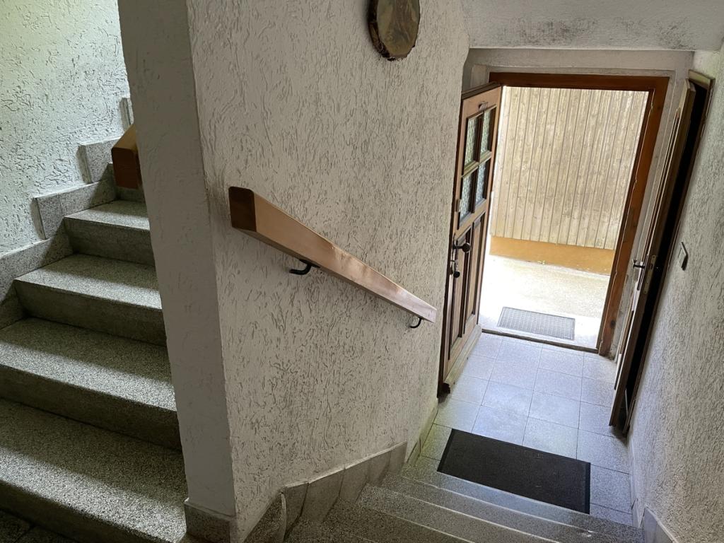 Blick zur Eingangstüre