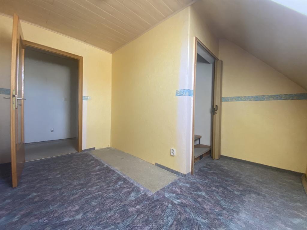 kleines Büro OG
