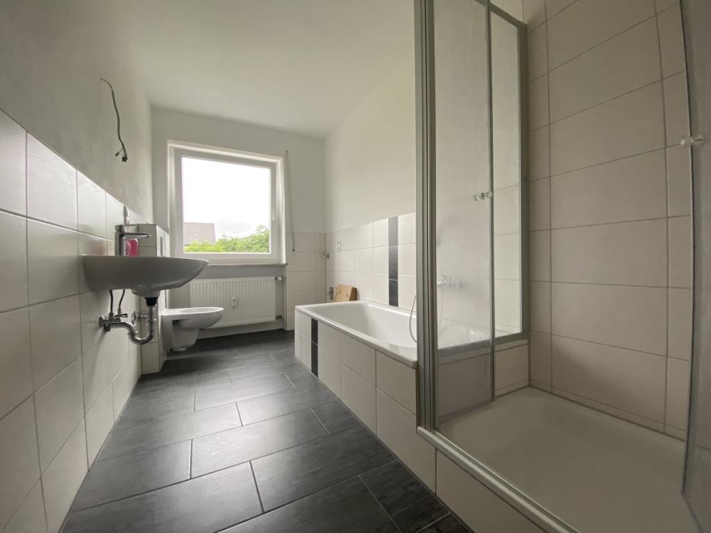 Sehr schöne, große 4-Zimmer-Wohnung mit Balkon in Irchenrieth zu vermieten! - Foto 2