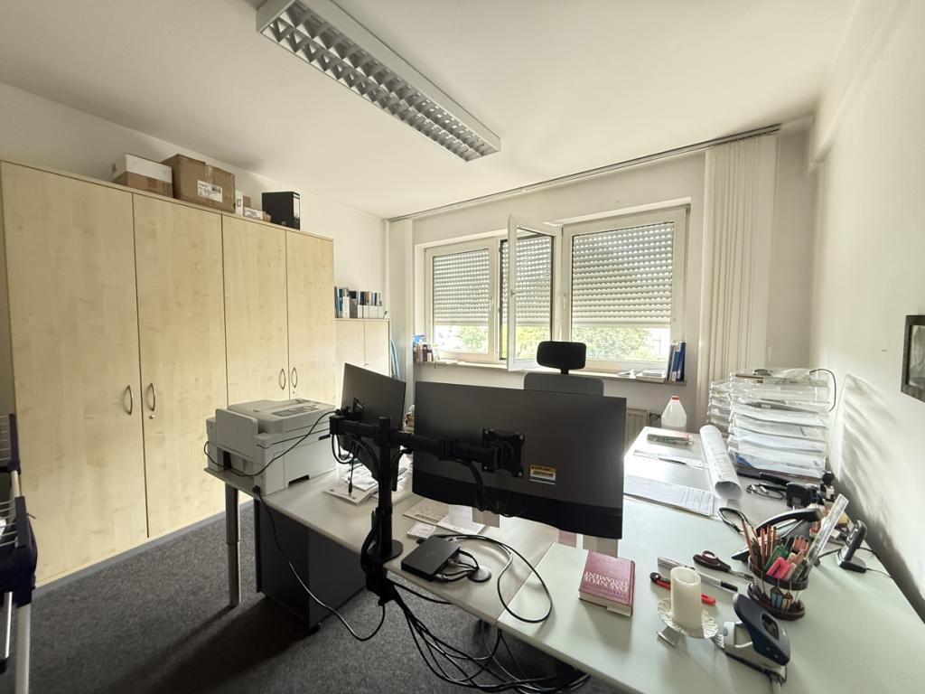 Büro (3)