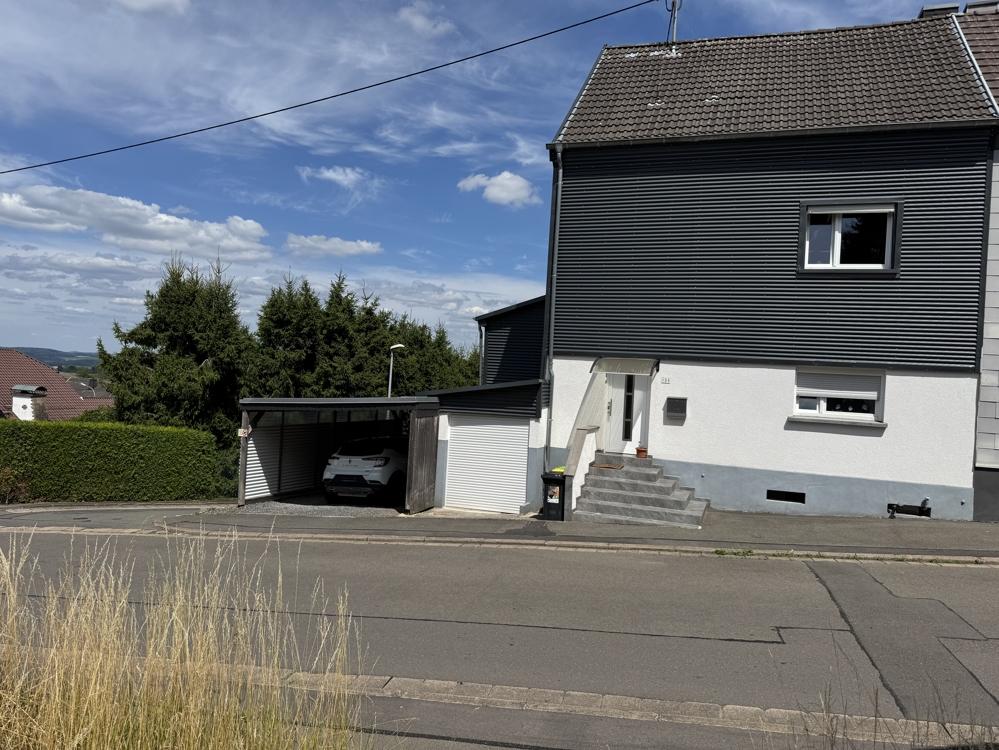 Quierschied-Göttelborn: Familiendomizil mit großer Dachterrasse ca.90 m² und einer ca. 156 m² Wfl. - Foto 5