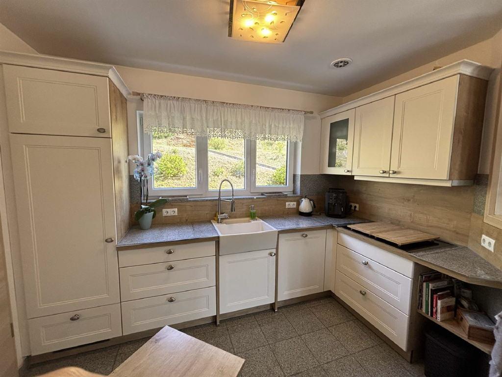 inkl. hochwertiger Küche