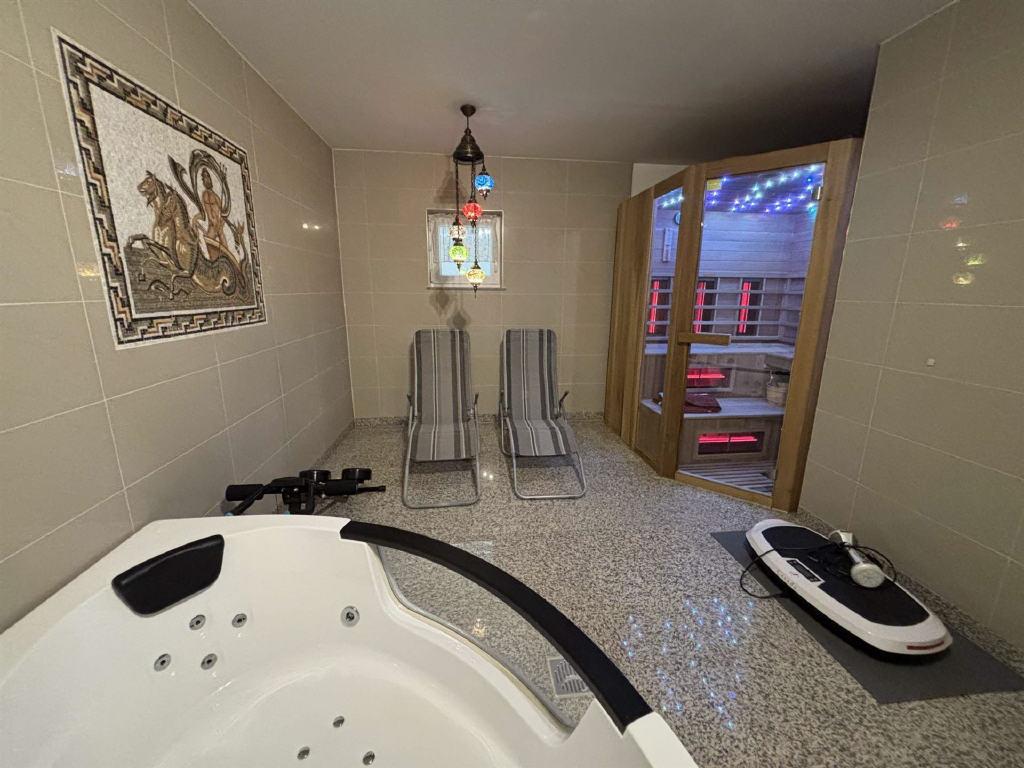 inkl. Whirlpool und Sauna