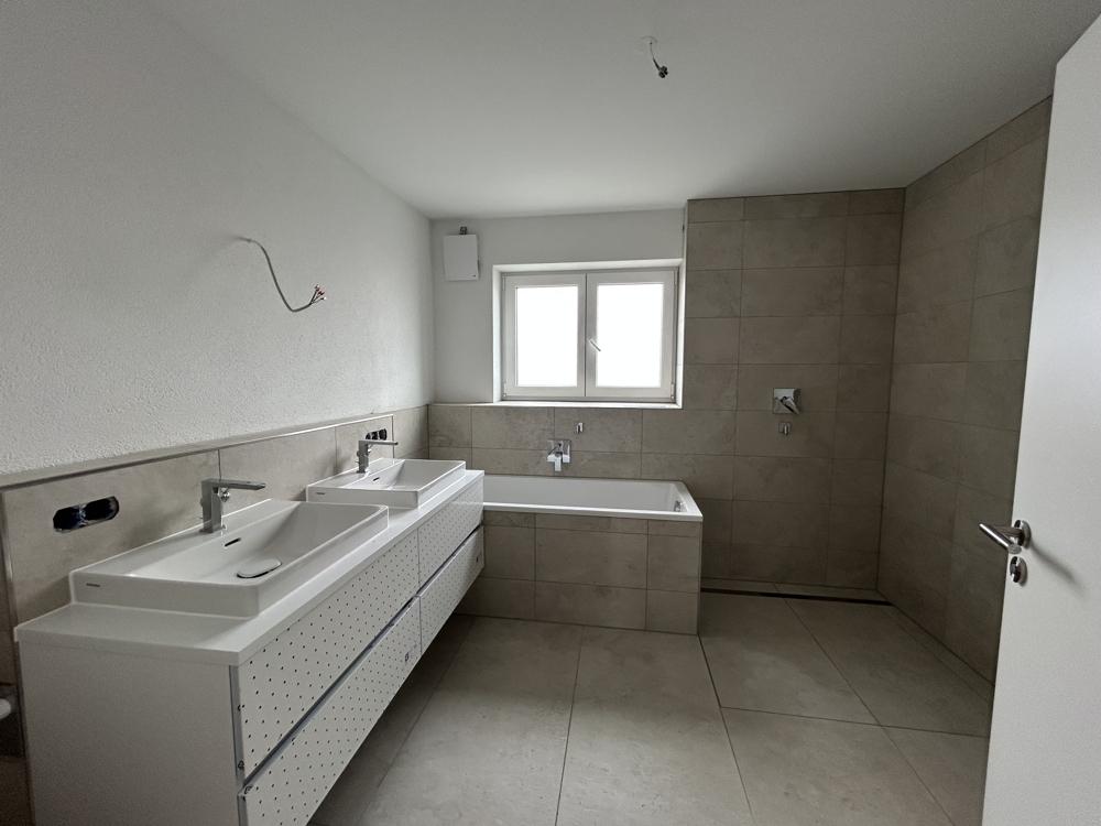 Erstbezug - Attraktive 3-Zimmer Neubauwohnung mit Klimaanlage und Balkon - Foto 2