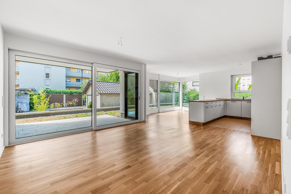 Moderne 4-Zimmer-Erdgeschosswohnung mit Terrasse in zentrumsnaher Lage von Friedrichshafen - Photo 2