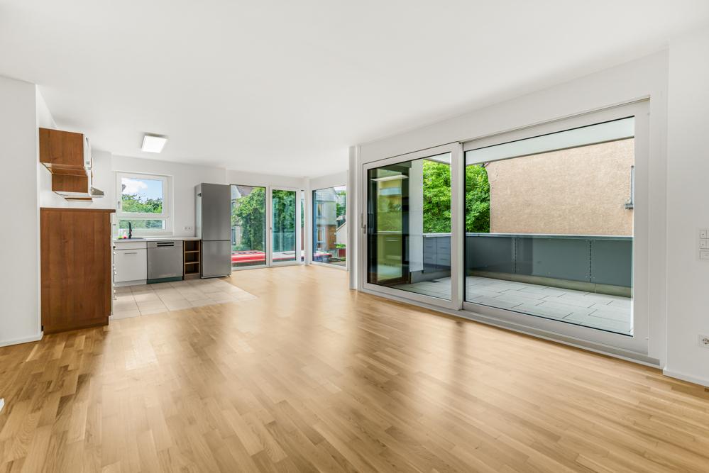 Moderne 3-Zimmer-Wohnung im 1. OG mit Balkon in zentrumsnaher Lage von Friedrichshafen - Photo 1