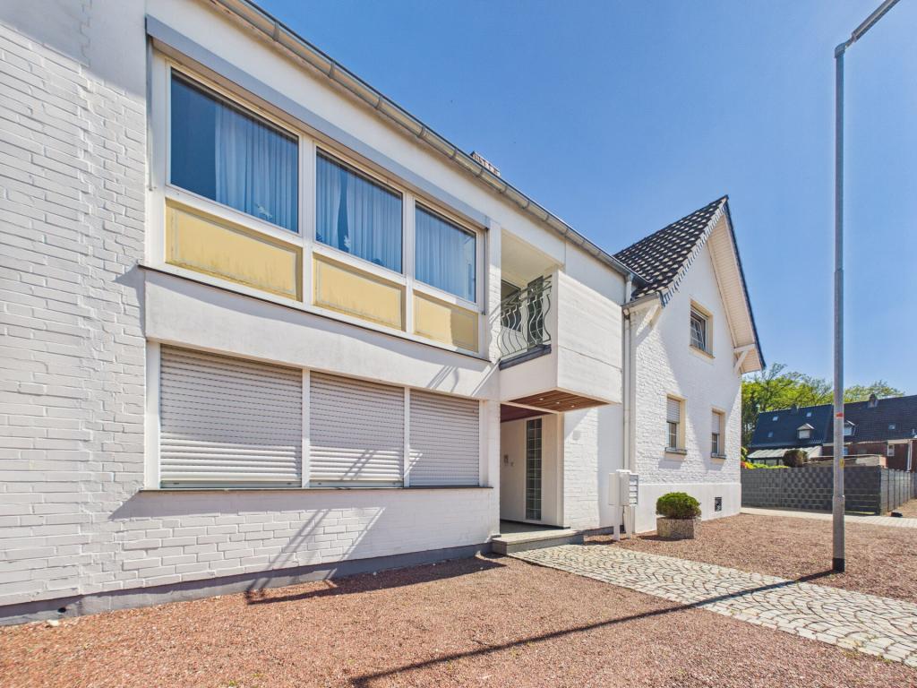 Stilvolles Wohnen zur Miete mit Kaminofen & Balkon in Linnich-Welz! - Foto 4