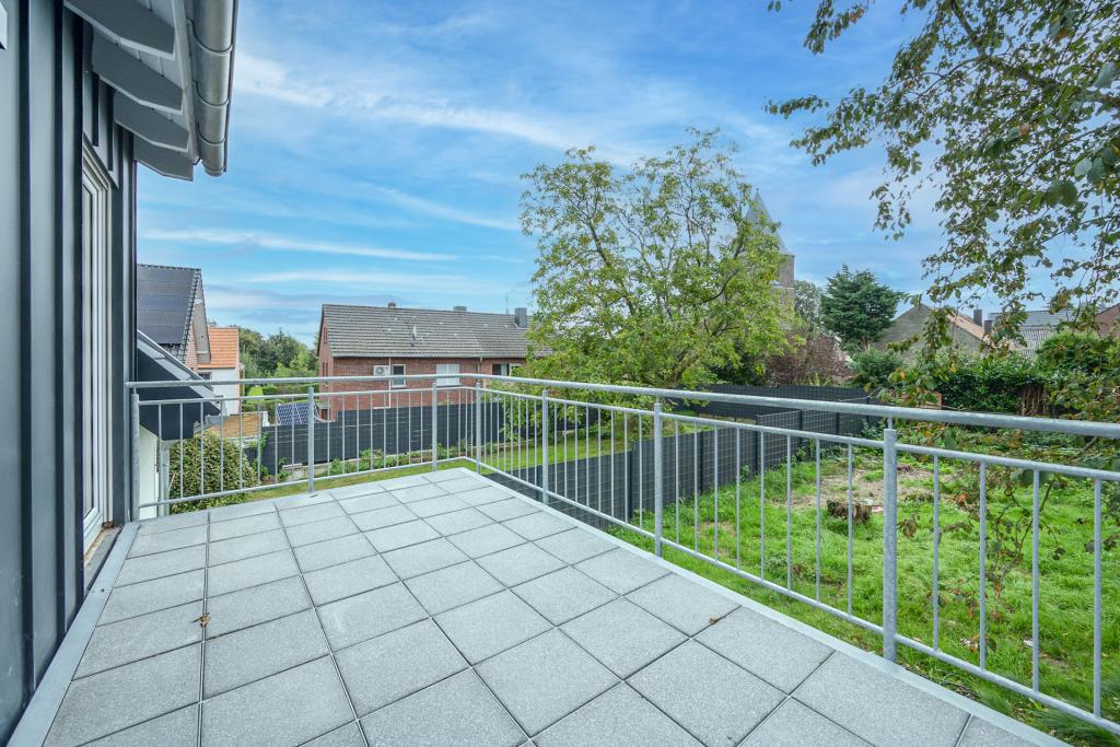 Moderne Dachgeschosswohnung mit Balkon in ruhiger Lage von Geilenkirchen Prummern! - Photo 5