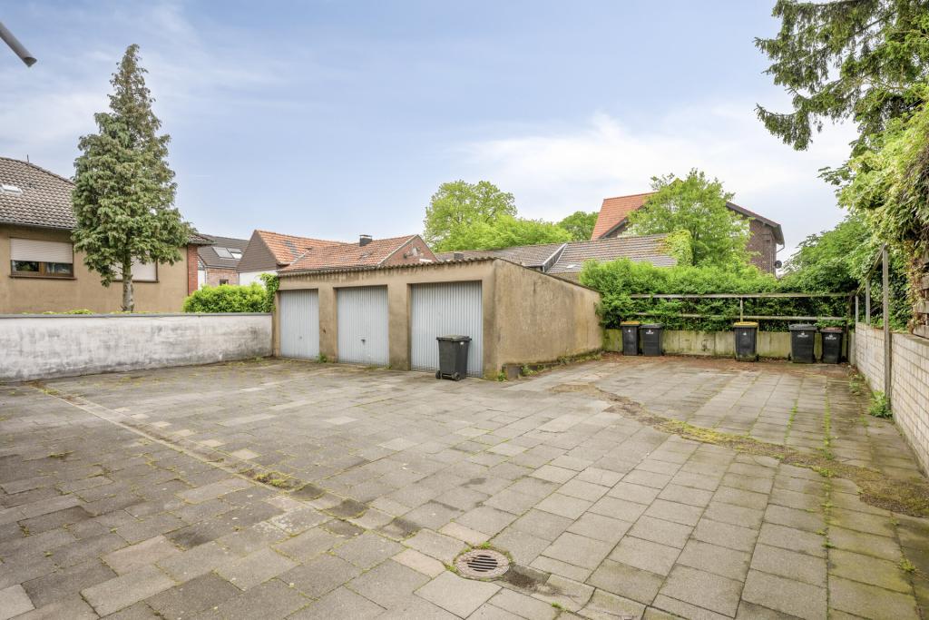 Helle und großzügige Obergeschosswohnung mit Balkon & Garage in Geilenkirchen-Tripsrath! - Photo 4