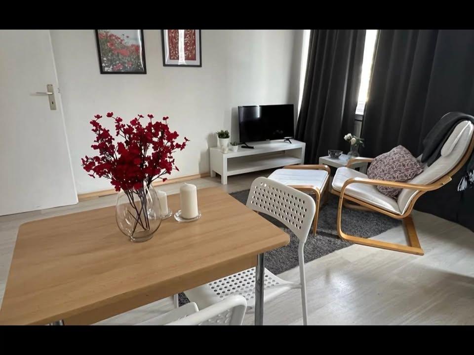 Elegante Wohnung mit Balkon - Photo 1