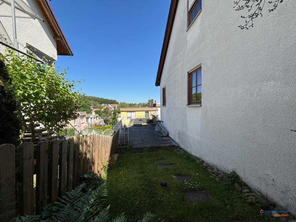 Garten neben dem Haus