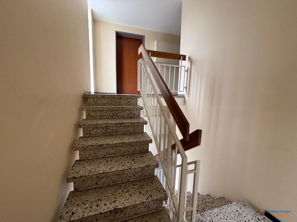Treppe vom aufzug