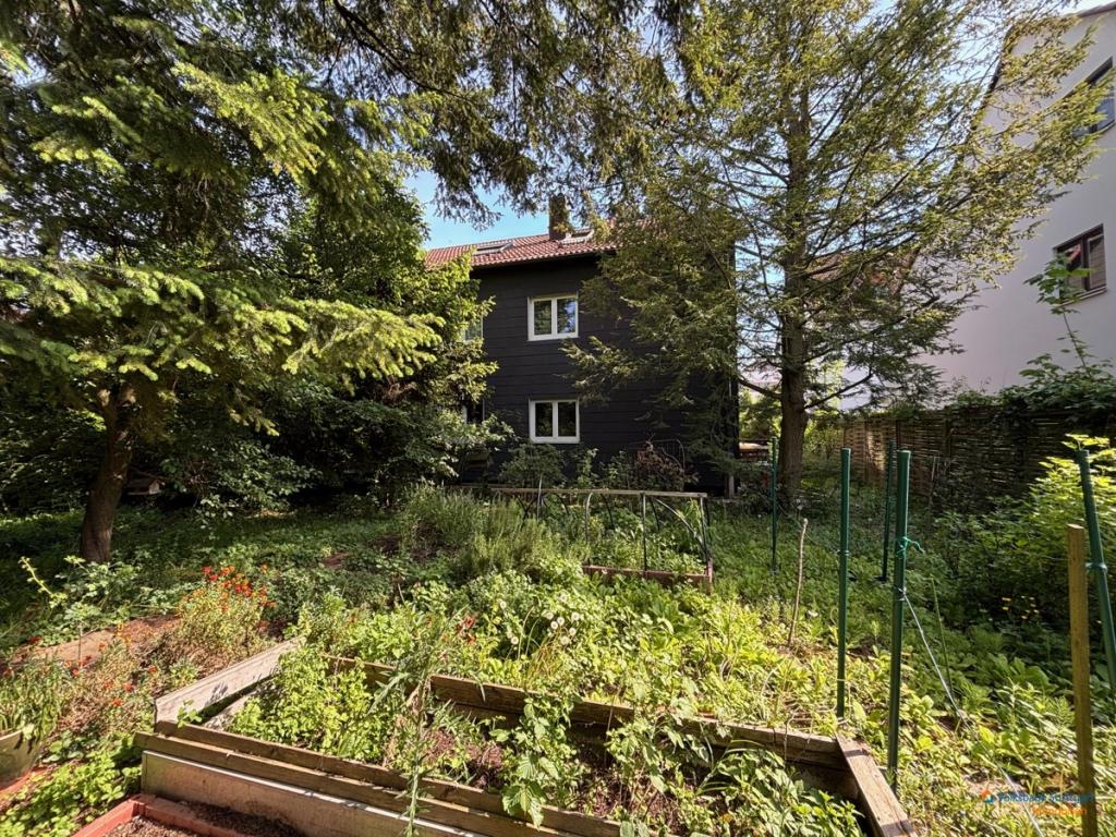 Hausansicht vom Garten