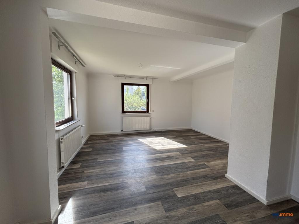 Charmantes Einfamilienhaus mit Garten, Terrasse und Stellplatz in Kernen im Remstal - Photo 1