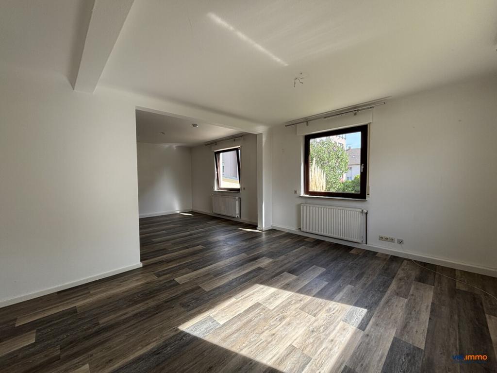 Charmantes Einfamilienhaus mit Garten, Terrasse und Stellplatz in Kernen im Remstal - Photo 2