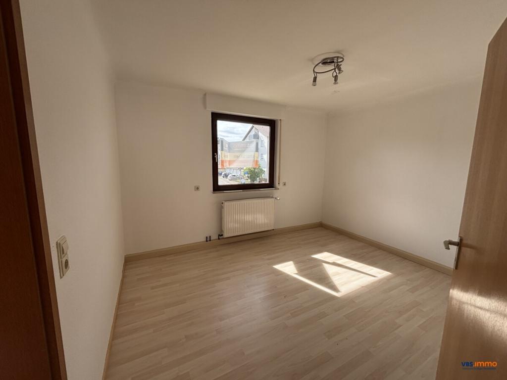 Charmantes Einfamilienhaus mit Garten, Terrasse und Stellplatz in Kernen im Remstal - Photo 4